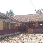 renovasi SDN 2 Dangdeur