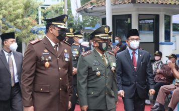 Danrem 062/Tn Menghadiri HJG ke-208 serta Rapat Paripurna di DPRD