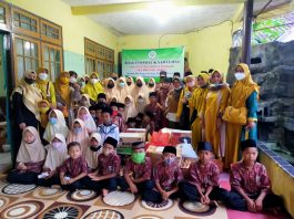 IIKS SMK Garut Menggelar Bakti Sosial Kemilau Ramadhan