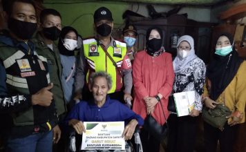 HUT Pramuka ke-60, Kwarran Mekarmukti Salurkan Bantuan dari Baznas Kabupaten Garut