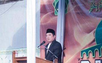 Jadi Khotib Idul Fitri 1443 H, Rektor Uniga : “Salah Satu Ciri Orang Bertaqwa adalah Mampu Mema’afkan Orang Lain”