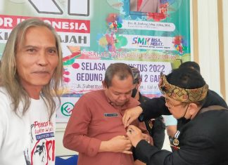 Pelukis Realisme Iwan Muri Kembali Pecahkan Rekor Baru