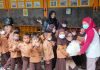 Milad ke-20, PG-TK dan SD Prima Insani Berbagi dengan Lingkungan