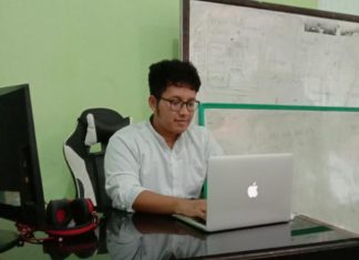 Andriansyah Guru SMKN 1 Garut Juara 1 Pembuatan Situs Web Tingkat Nasional