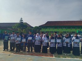 Hardiknas 2023, PGRI Cabang Karangpawitan Launching Buku Menggapai Asa