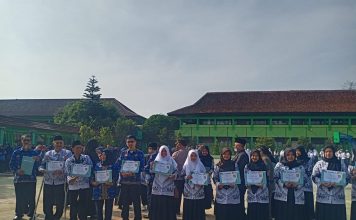 Hardiknas 2023, PGRI Cabang Karangpawitan Launching Buku Menggapai Asa
