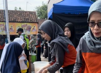 Makanan Sehat Bergizi (MakSI) SDN 4 Pataruman Bersama Bank Garut