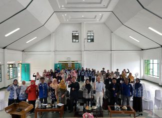 Profesor Kyoto Prefectural University Of Medicine, Jepang Membersamai 36 Guru SLB Se-Kabupaten Garut Dalam Program Lesson Study 2024 di SLB Al Mashduqi Garut