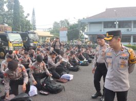 Kapolres Garut Cek Perlengkapan Pesonel Pengamanan TPS