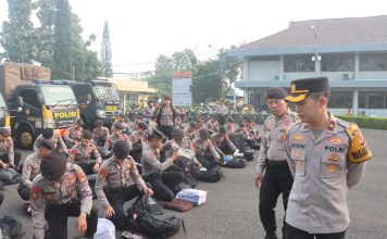 Kapolres Garut Cek Perlengkapan Pesonel Pengamanan TPS