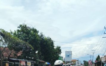 Meningkatnya Volume Kendaraan di Hari Kedua Lebaran, Polres Garut Kembali Terapkan Sistem One Way 13 Kali
