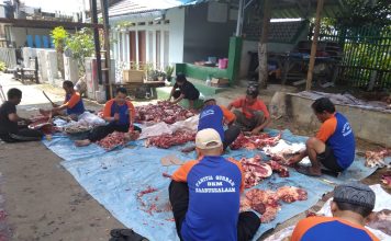 Warga Grya Citra, Desa Haruman Gelar Penyembelihan Hewan Qurban