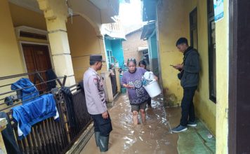 Polsek Tarogong Kidul Tinjau Lokasi Banjir Akibat Luapan Sungai Cimanuk