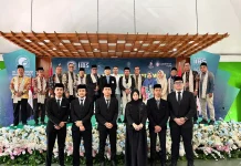 Kepala Kanwil Kementerian Agama Provinsi Jawa Barat Lepas Santri Murid Angkatan ke-3 Al Mashduqi IIBS Garut ke Universitas Al Azhar Cairo Mesir