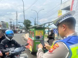 Satlantas Polres Garut Terapkan ETLE Handheld
