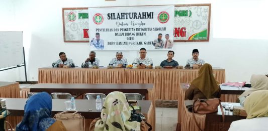 PGRI Bayongbong Bersama LBH-PGRI Garut Gelar Penyuluhan Hukum Jelang Ramadhan 1447 H