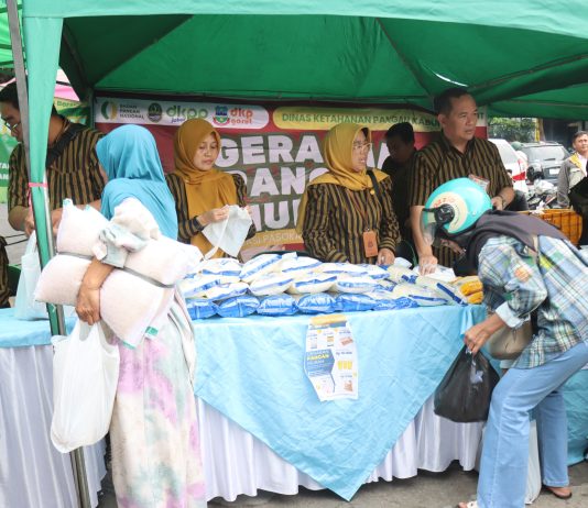 Bantu Ringankan Beban Masyarakat, Polres Garut Gelar Gerakan Pangan Murah Jelang Idul Fitri 1447 H