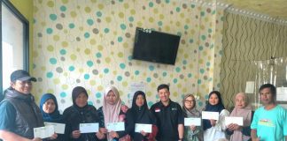 Ranting 6 PGRI Garut Kota Konsisten Gelar Aksi Sosial Ramadan, Gandeng IZI Salurkan Bantuan