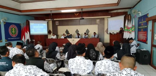 Rapat Pleno “Lintas Eselon” PGRI Garut Bahas Agenda Organisasi dan Penguatan Solidaritas