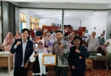 Mahasiswa IPI Garut Tingkatkan Kompetensi Guru SMPN 5 Garut melalui Canva for Education