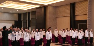 Uniga Cetak 41 Apoteker Baru