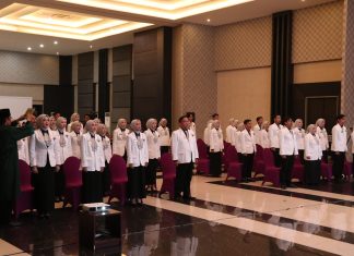 Uniga Cetak 41 Apoteker Baru