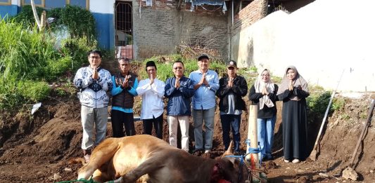 PGRI Cabang Karangpawitan dan Kwarran Karangpawitan Gelar Qurban Bersama di Masjid Al Ikhlas