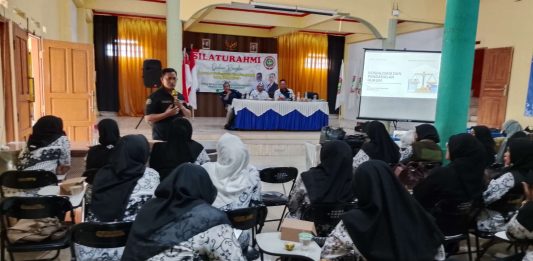 Kepala TK, SD dan SMP se-Tarogong Kidul Tandatangani MoU dengan LBH PGRI Garut