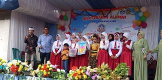 Perjuangan Aisyah Melawan Leukemia Menginspirasi, SDN 1 Karangsari dan Baznas Salurkan Dukungan