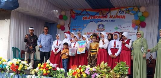 Perjuangan Aisyah Melawan Leukemia Menginspirasi, SDN 1 Karangsari dan Baznas Salurkan Dukungan