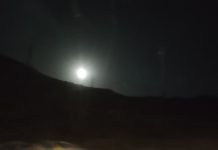 Purnama di Langit Mekkah (Puisi akrostik)