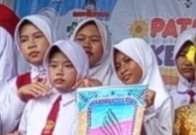 Perjuangan Aisyah Melawan Leukemia Menginspirasi, SDN 1 Karangsari dan Baznas Salurkan Dukungan