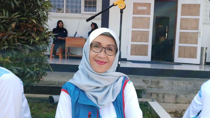 Kepala SMKN 10 Garut Hj Enden Lesmanawati SPd MPd,