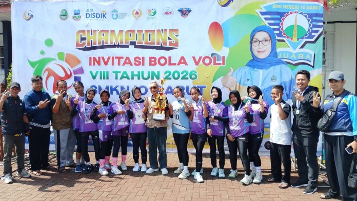 Kepala SMPN 2 Cilawu Juara 2
