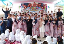 Gotong Royong Orang Tua dan Masyarakat Warnai Pentas Seni dan Pelepasan Murid SDN 1 Muarasanding