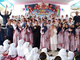Gotong Royong Orang Tua dan Masyarakat Warnai Pentas Seni dan Pelepasan Murid SDN 1 Muarasanding