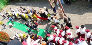 Tanpa Panggung, Pelepasan Murid Kelas VI SDN 3 Pakuwon Berlangsung Khidmat dan Penuh Kekeluargaan