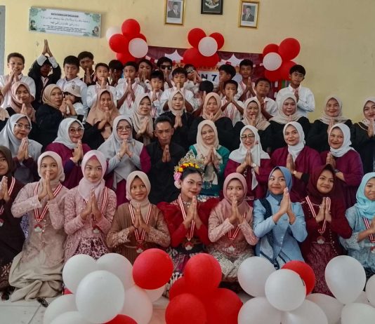 Happy Graduation SDN 7 Kota Kulon 2025/2026 Berlangsung Sederhana