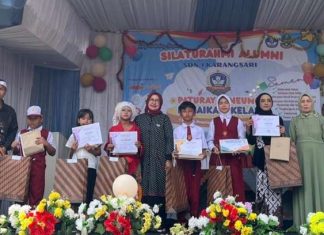 SDN 1 Karangsari Gelar Tepang Sono Alumni, Kenaikan Kelas dan Paturay Tineung, Perkuat Silaturahmi Antar Generasi