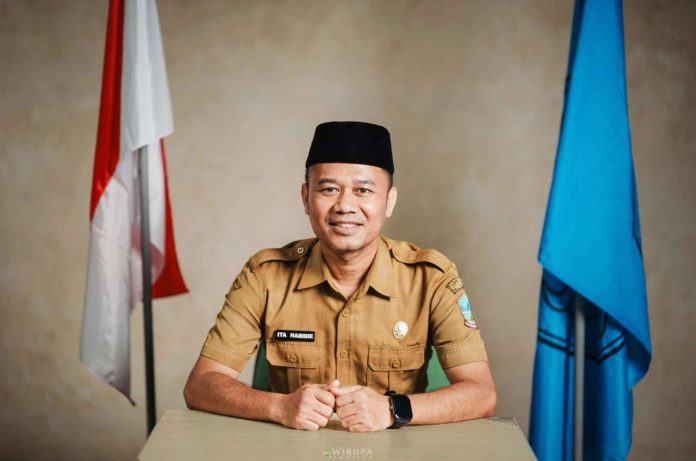 H Ita Habibie Top
