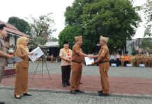 Momen Haru, H. Agus WF Terima Surat Purnatugas dari Bupati Garut