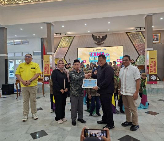 SD Muhammadiyah 2 Garut Kota Tampil Membuka Semarak HUT ke-81 RI di Pendopo Garut