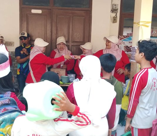 Semarak HUT ke-81 RI, SDN 2 Paminggir Gelar Jalan Santai Kemerdekaan