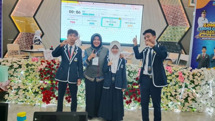 SMPN 1 Sukawening Juara LCC tingkat Kabupaten Garut 2026