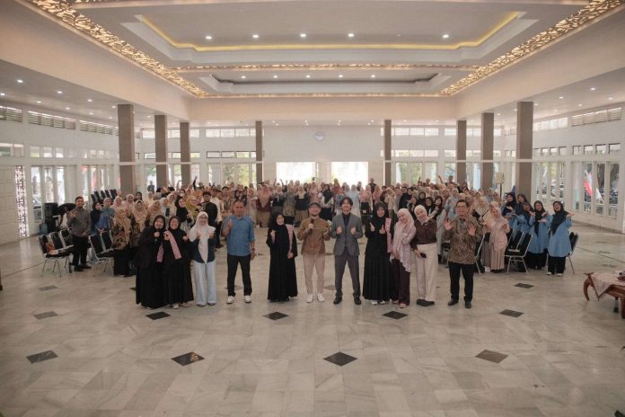 Foto bersama Seminar 10 Tombol Anak