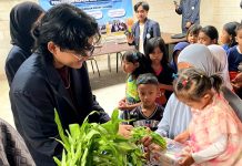 Panen Sayuran Tutup KKN Konversi UIN SGD Bandung
