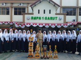 SMPN 1 Garut Kembali Juara Umum LOBB Nawasena Mahakarya, Borong Sejumlah Penghargaan