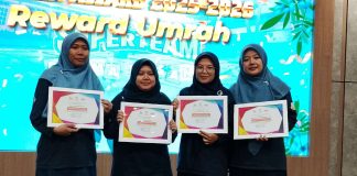 Empat Pegawai Prima Insani Garut Mendapat Hadiah Umrah