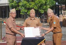 Guru SDN 3 Sukamentri Terima Perpanjangan SK PPPK Paruh Waktu