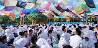 SMPN 1 Pameungpeuk Kembangkan Kokurikuler Literasi, Murid Berkreasi melalui 1.000 Kerudung